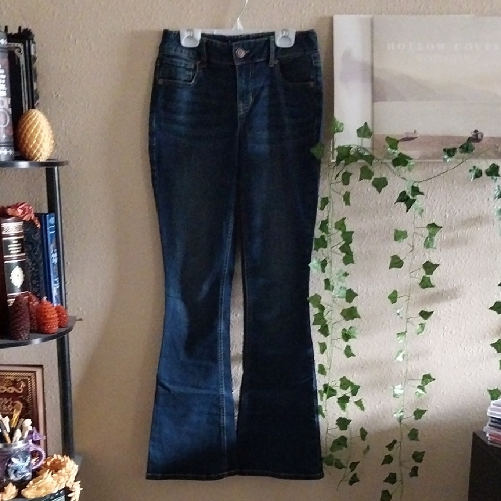 Women's Maurices Flare Leg Blue Jeans - Classic M-Stitched Pocket - Size 0 REG
